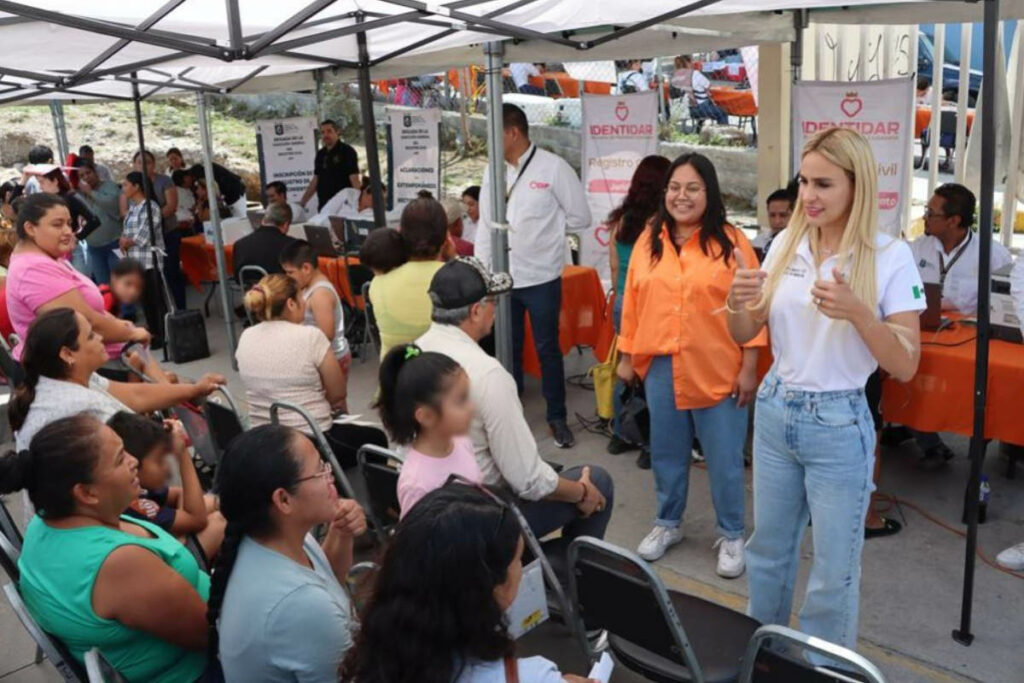 Realiza DIF Santa Catarina macro brigada en Cima de las Mitras